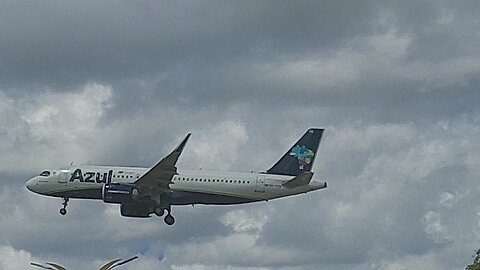 Airbus A320NEO PR-YSG vindo de Campinas para Manaus