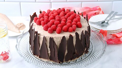 The Best Chocolate Raspberry Cake