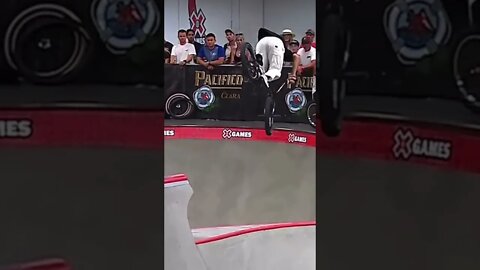FLAIR WHIP OVER A SPINE WINS 🥈 AT XGAMES BEST TRICK 2022 -Kevin Peraza #short