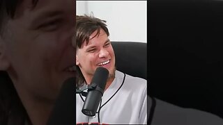 Chris D'Elia OutAlphas Theo Von | Theo Von & Chris D'Elia Funny Moment