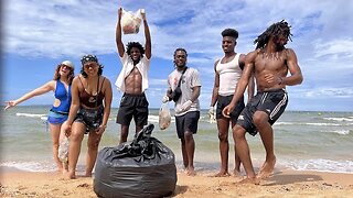 Nettoyage des plages du groupe thaïlandais !