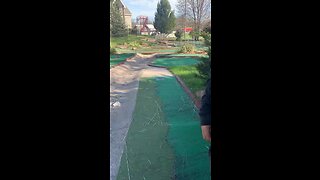 Exploring a tiny golf place