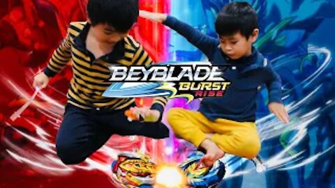 Beyblade Burst Battles | Beyblade Burst Rise | Beyblade Battle On The Brink | Super Beyblade