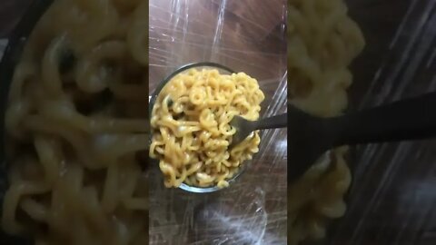 I feel hungry whenever I watch this | The famous Instant Noodle Lucky Me Pancit Canton Philippines