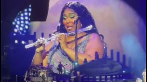 Lizzo and the Founder's Flute