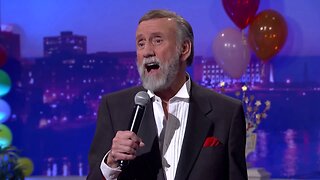 Ray Stevens - "What Are You Doing New Years Eve" (Live on CabaRay Nashville)