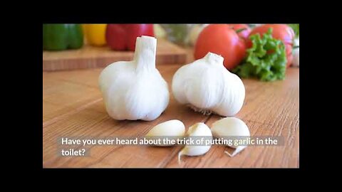 How To Naturally Clean Your Toilet With Clove Of Garlic #toilet #garlic #toiletcleaner