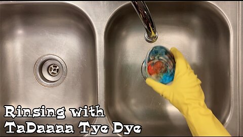 Rinsing Tie Dye With TaDaaaa Tye Dye: Next Level Tee L
