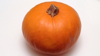 How to quickly peel, seed and cut a pumpkin