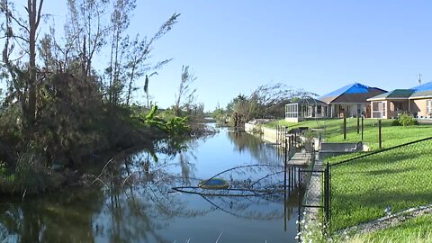 Cape residents clearing their own canals