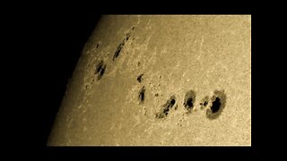 Huge Sunspots, Galactic Impact, Arctic Blast | S0 News Dec.19.2022