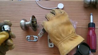 How to swap faceplates on a Schlage door knob