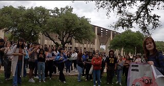 University of Texas, San Antonio: Hypocrites Oppose Me, Helps Draw A Crowd of 200 Students, Preaching Jesus on Passover