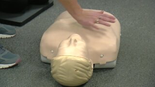 Healthcare Workers Rising holds free CPR training class for home care workers