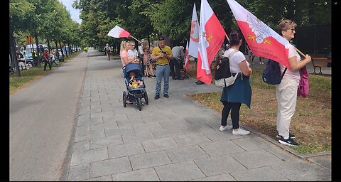 Pomoc Proszę jestem bez jedzenia i ubrania .