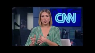 CNN chega ao fundo do poço e apresentadora escancara desespero