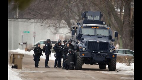 STANDOFF: Thousands of Farmers & Truckers vs. Very Few Police