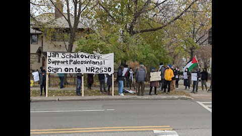 Militant Muslim & Communist Groups Protest Jan Schakowsky at Home