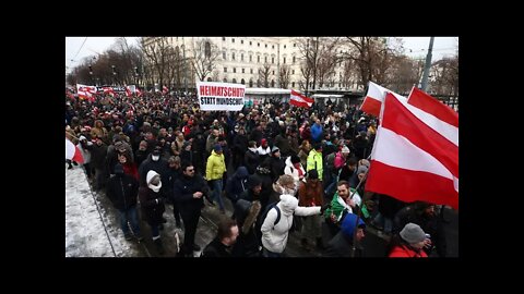 Clashes, Arrests As Thousands Demonstrate Against CV Lockdown In Vienna!!