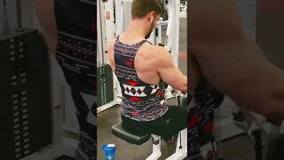 Doing chest supported rows for the bros