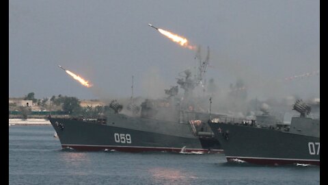 Russian warship chases away American destroyer in the Sea of Japan in during Moscow-Beijing drills