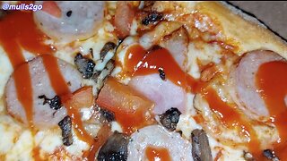 Taste Test Dominos Pizza HEINZ BIG BREKKIE PIZZA with Tomato Ketchup plus The Meatfielder UK