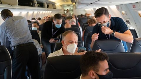 Judge Removes US Mask Mandate for Planes and Trains, Canada Remains in Tyranny