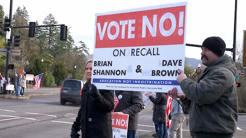 Newberg Rally Against the School Board Recall