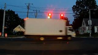 2 careless drivers run red light