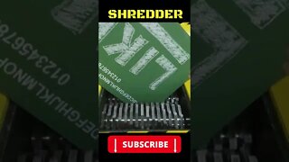Destruindo Brinquedos VS Triturador | Shredder Machine #Shorts