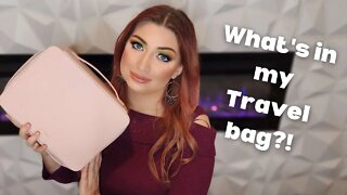 WHAT'S IN MY TRAVEL BAG ??