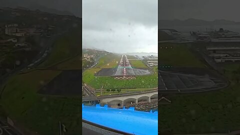 💦 Rain on final at Funchal #aviation #pilot #boeing