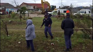 SOUTH AFRICA - Cape Town -Body of a new bornbaby was found in a drain (Video) (MKA)