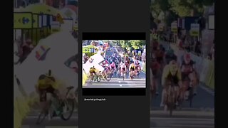 Mass cycling crash 🚴‍♀️🚴‍♂️🚴‍♀️🚴‍♂️🚴‍♀️🚴‍♂️🚴‍♀️#crash #cycling #bikefails #real #viral