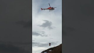What happens when the ski lift breaks? Chandolin Switzerland #shorts #rescue
