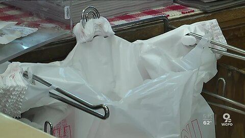 Cincinnati City Council will soon consider banning single-use plastic bags from food establishments