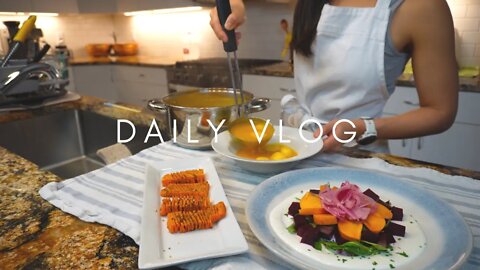Daily Vlog | Comedy show, kobacha soup, goat cheese salad, accordion fried potatoes, pad thai | ASMR