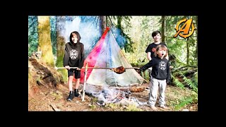 Camping In A Survival Teepee Made From Vietnam Era Parachute + Bushcraft Cot Build