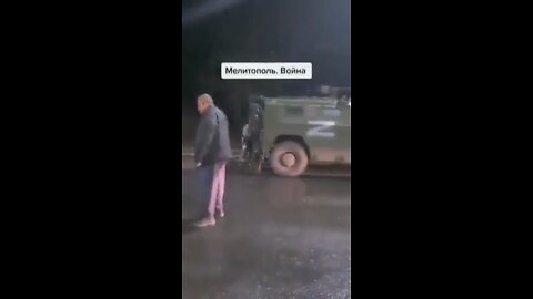 Moments when a Russian living in Ukraine has had enough with Russian invading soldiers