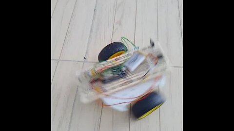 ESP8266 Arduino Robot Car Rotating on One Wheel Motor