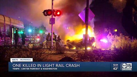 Driver killed in crash with light rail train in Tempe