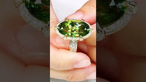 ❤Captivating Emerald Ring✨💍 #shorts#viral#growthtv#subscribe#emeraldring#@jazmine497