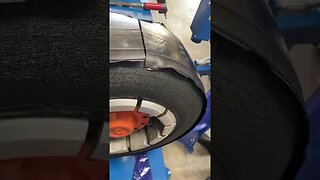 Re-treading a tyre