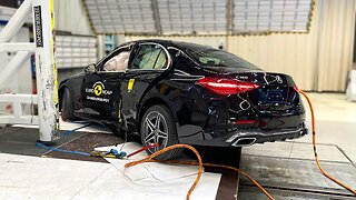 MERCEDES C-CLASS (2022) Crash and Safety Test