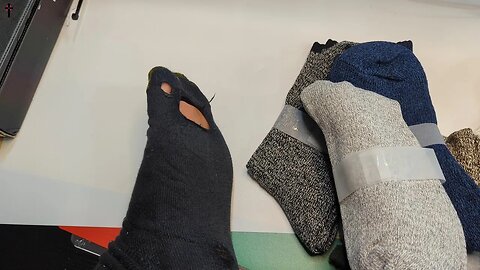 6 Star Product Review: Wool Hiking Socks Men, Annsuki 5 Pack Warm Wool Sock Men Cold Weather