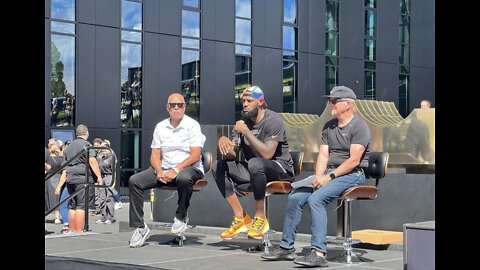 LeBron Nike’s world headquarters in Beaverton to commemorate the grand opening of his new building