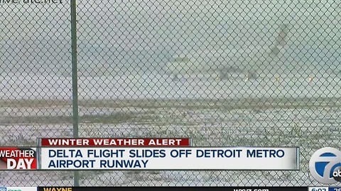 Plan off runway at Metro Airport