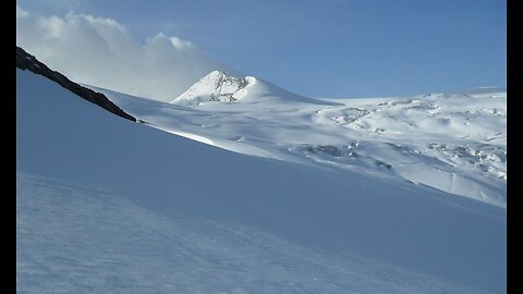 Is Glacier Meltwater Safe to Drink? (Answered)