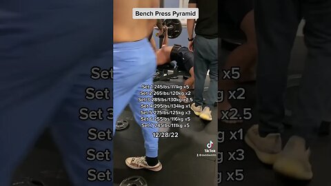 Bench press pyramid up to 295lbs/134kg / strength training