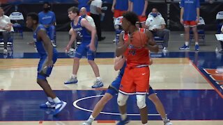 Boise State wins their tenth straight, tying a school record